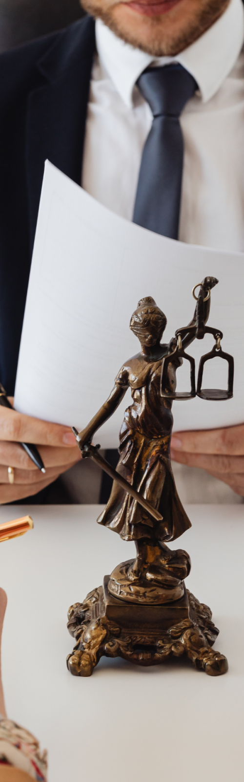 Black Simple Memphis Gaming Youtube Intro (Tu historia) (2)